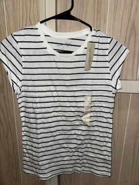 Universal Thread White & Black Striped Short Sleeve Tee